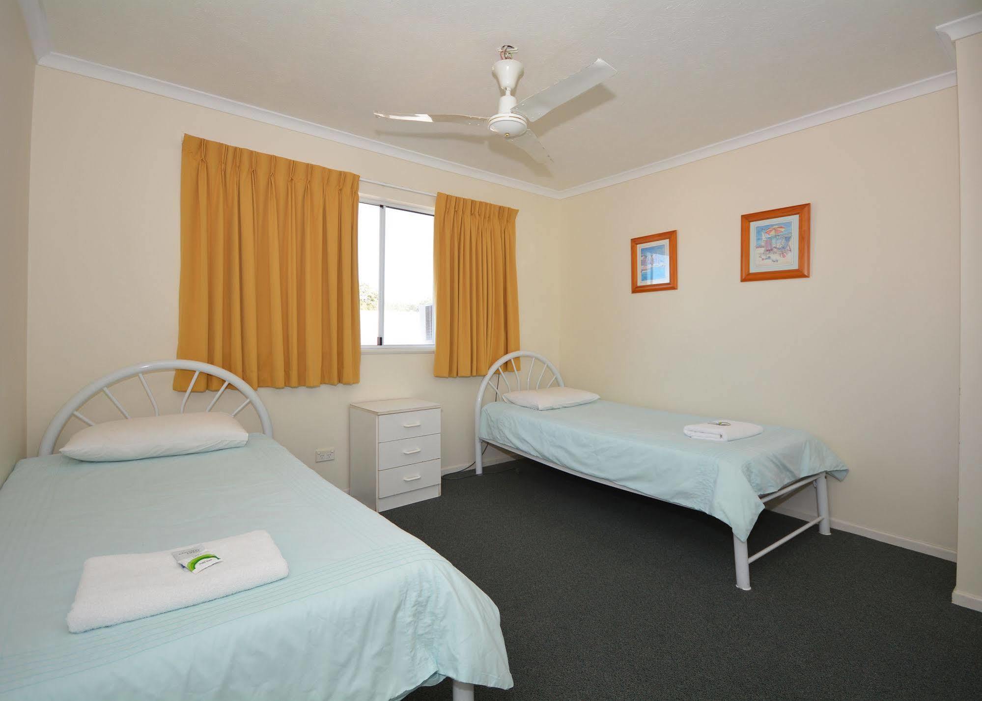Jade Waters Luxury Apartments Hervey Bay Exterior photo
