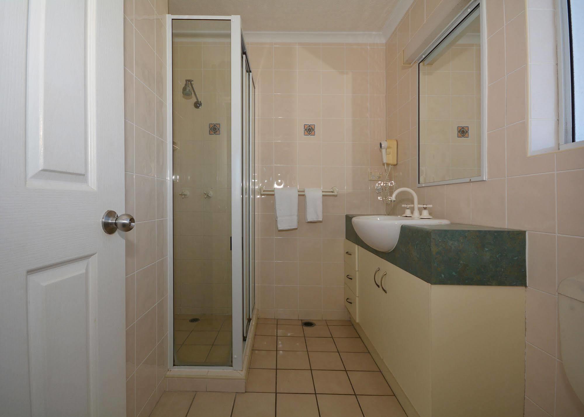 Jade Waters Luxury Apartments Hervey Bay Exterior photo